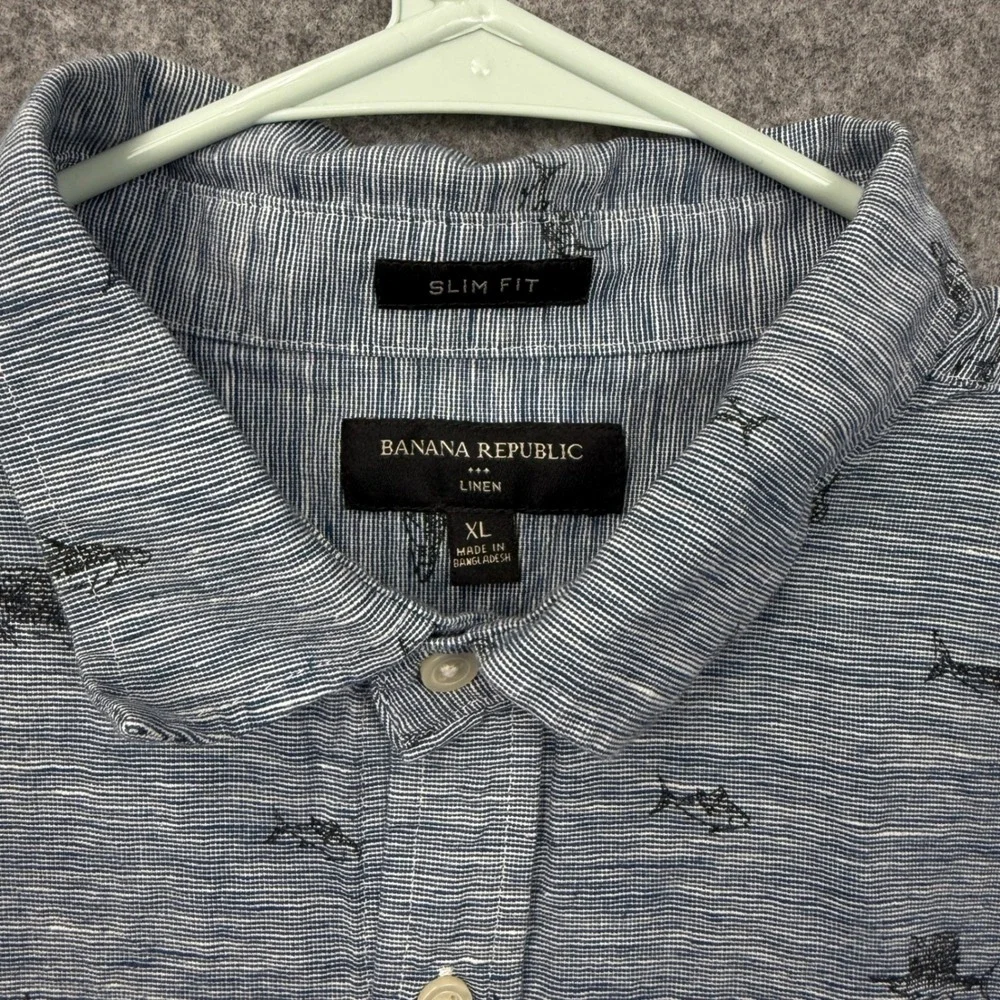 Banana Republic Mens XL Blue Linen Cotton Shark Print Slim Fit Button Down Shirt